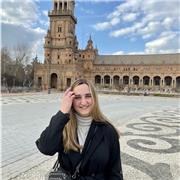 Profesora de Lengua Castellana y Literatura imparte clases particulares